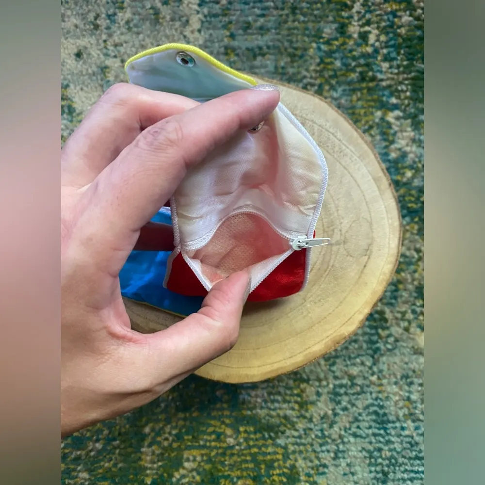 Vintage mini embroidered floral silky travel jewelry pouches, set of 3 Blue - Image 4