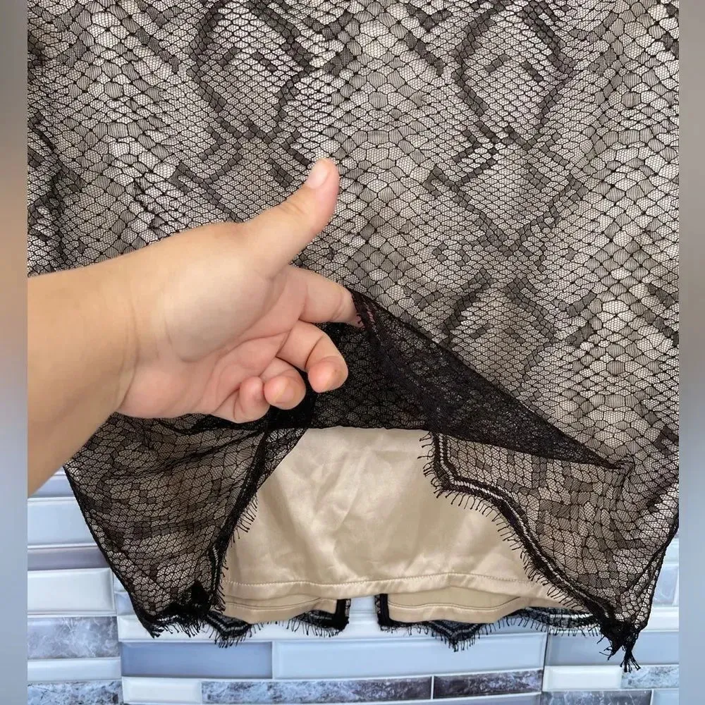 Wolford lace skirt size 36/6 Black - Image 3