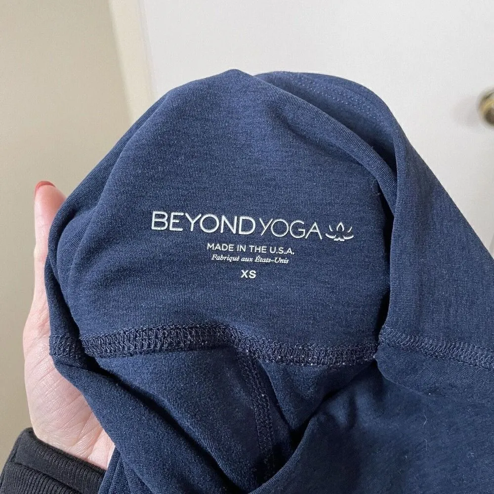 BEYOND YOGA Navy blue high waist side pocket athletic workout leggings XS - Image 6