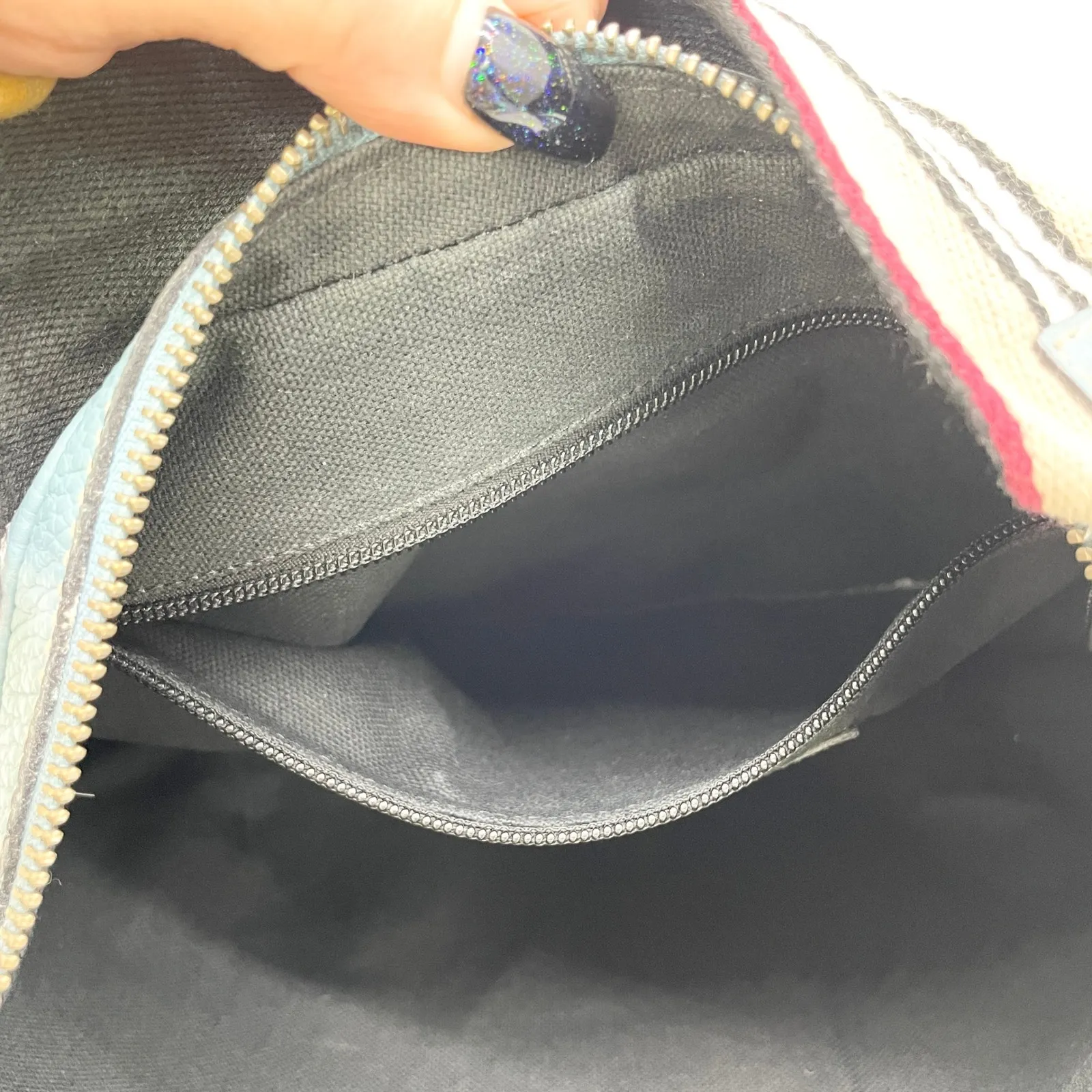 Burberry Pebbled Leather Shoulder Bag Made in Italy Blue Minimal Vintage Preppy - Image 9