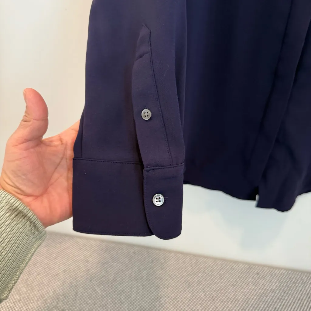 Theory Sunaya Urban Crepe Womens Shirt Size M Chiffon Button Up - Image 4