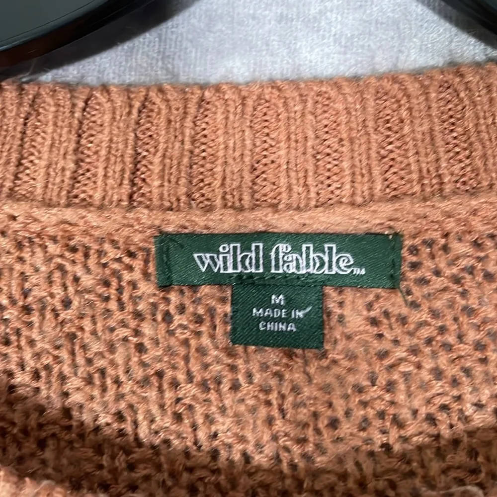 Wild Fable Burnt Orange Chain Knit Floral Detail Cropped Sweater | Medium - Image 4