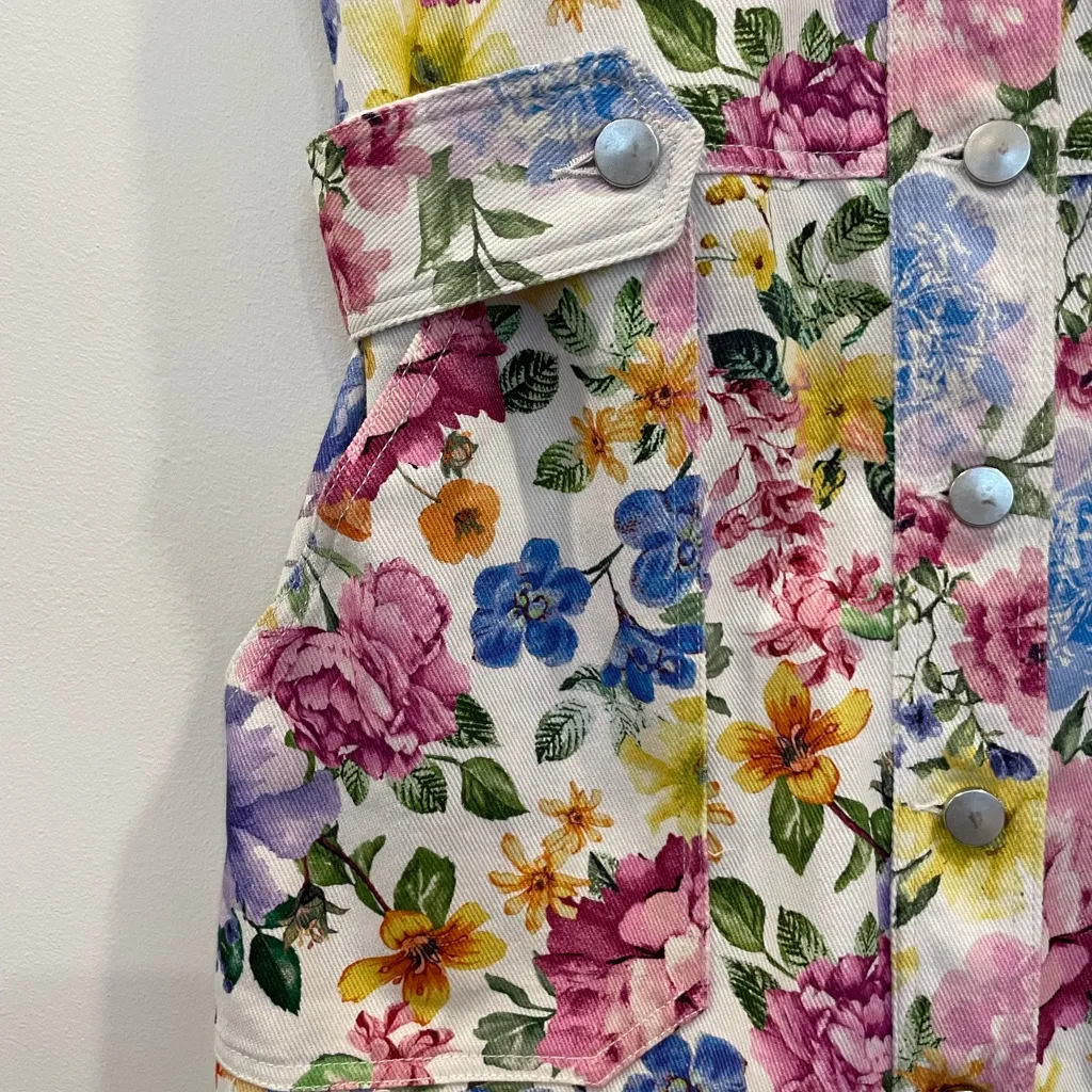 Floral Cotton Twill Sleeveless Button-down Mini Dress with adjustable waist - Image 7