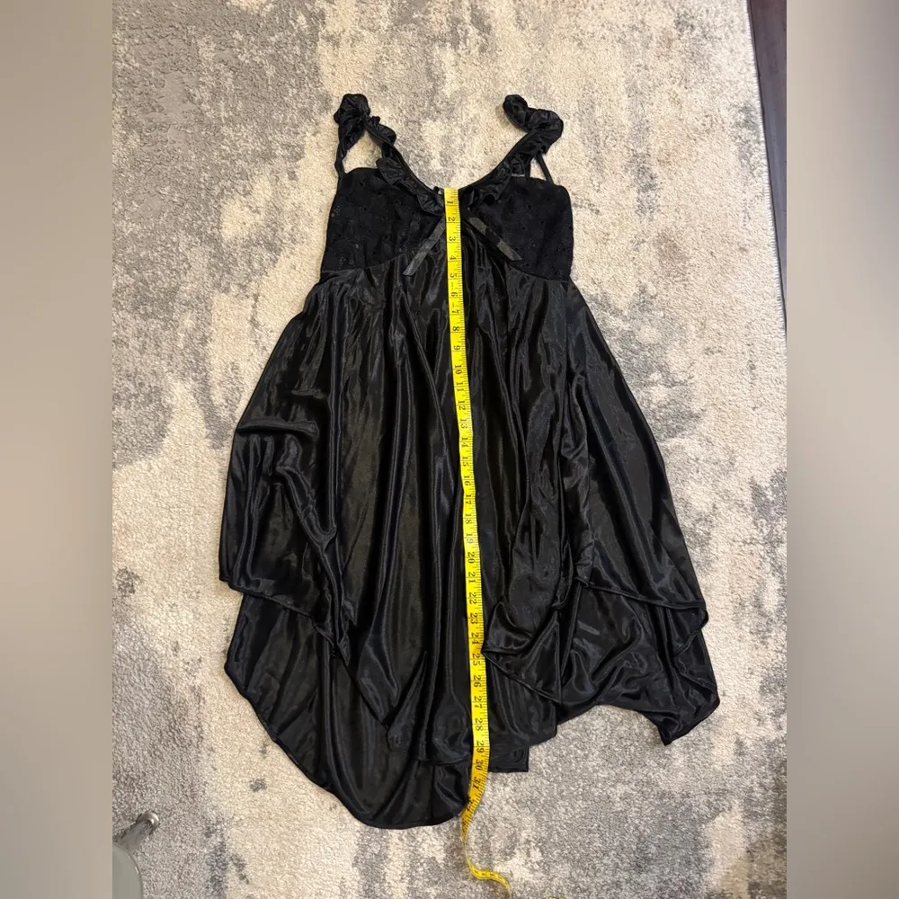 Women’s Black Source Unknown Nightgown with Lace - Image 6