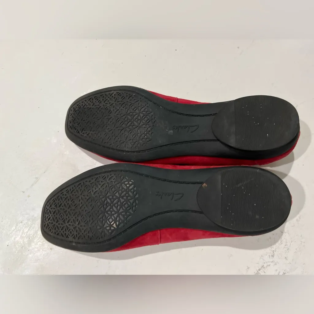 Clarks Red Women's Suede Ballet Flats Size 6 - Image 3