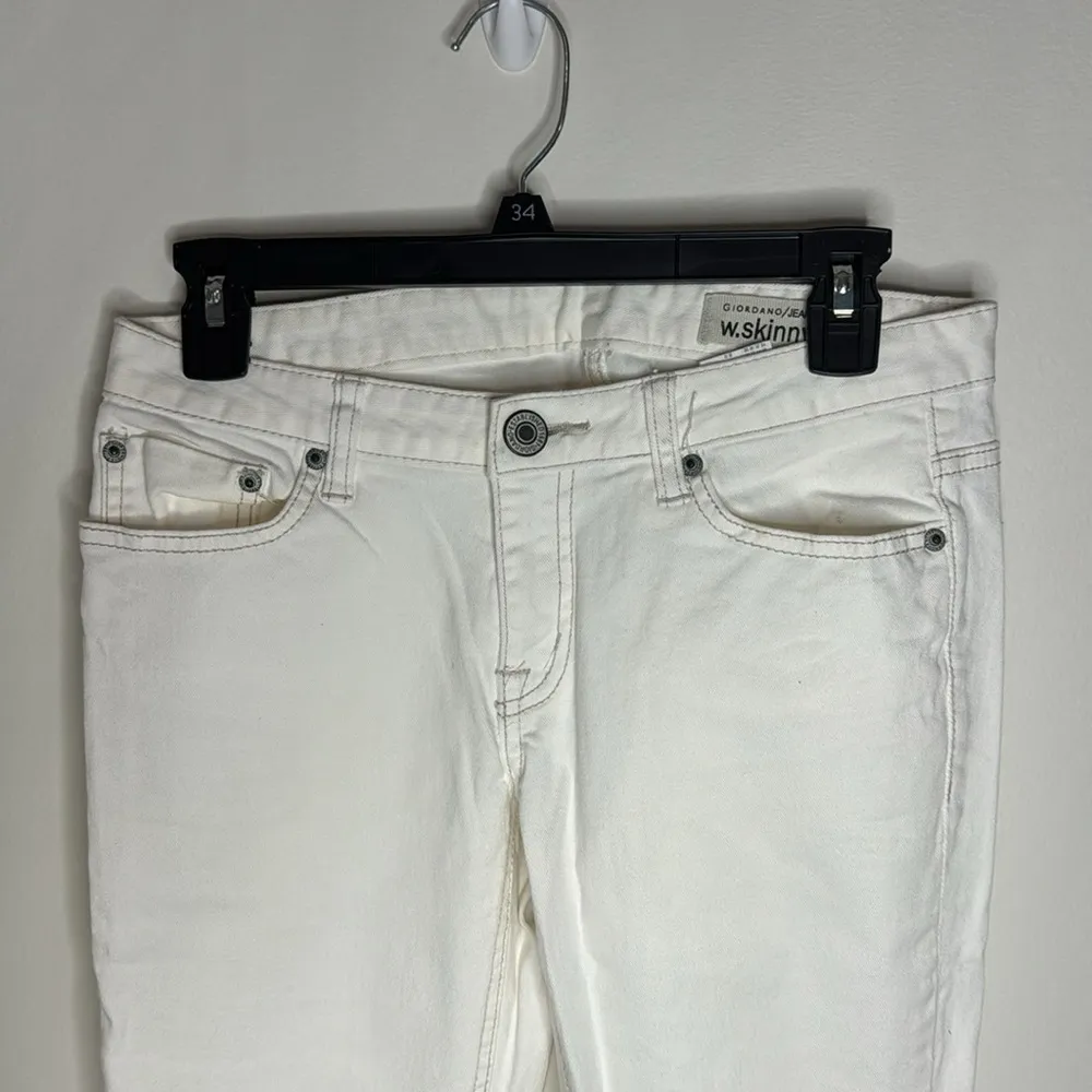 Giordano Jeans Mid Rise White Skinny Jeans Korean size 28 - Image 3