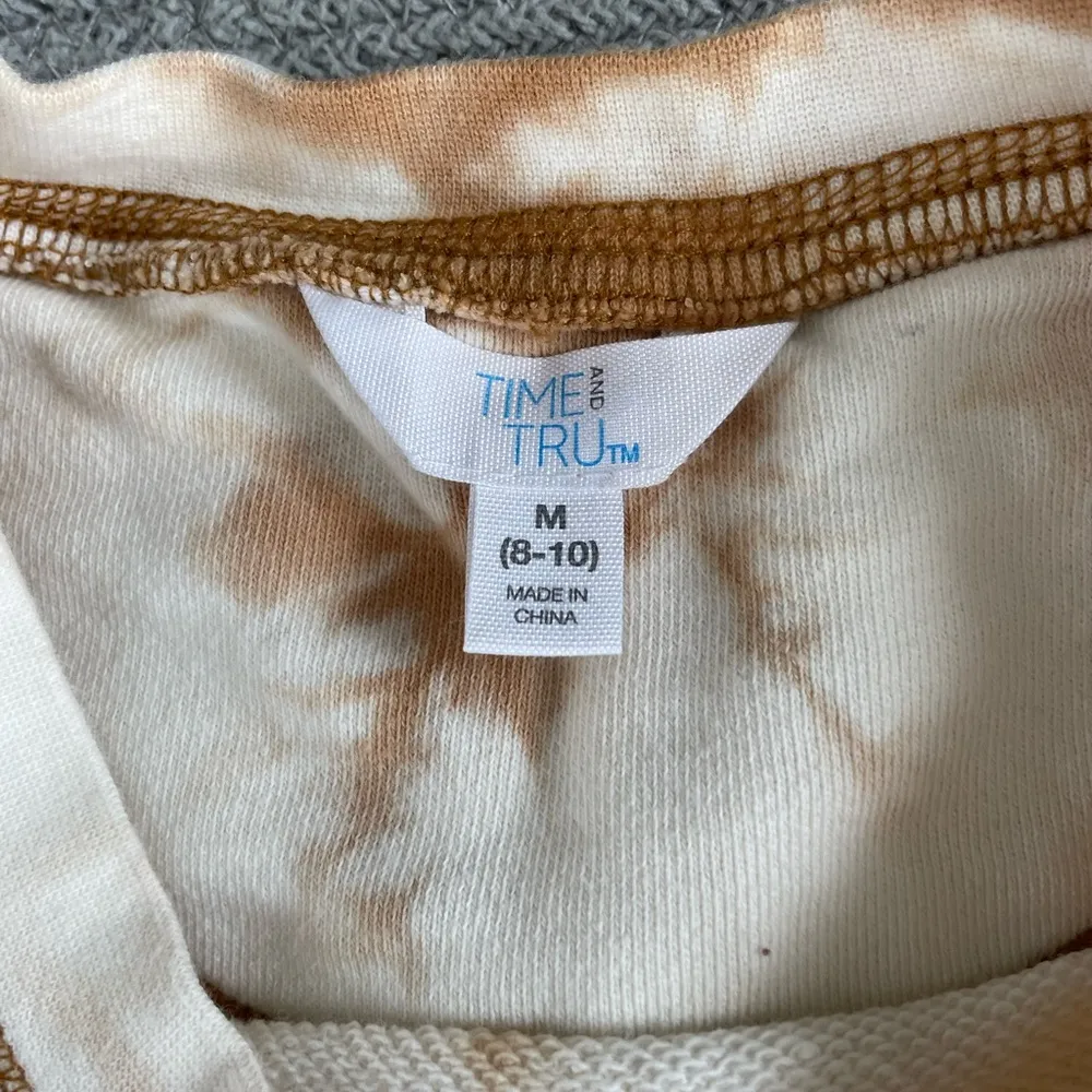 Time and Tru White Tan Neutral Tie Dye Sweatshirt Size Medium - Image 4