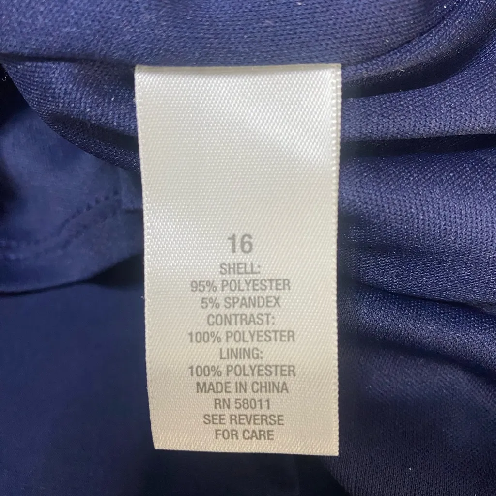 Dressbarn navy 3/4 sleeve rouched dress,‎ size 16 - Image 7