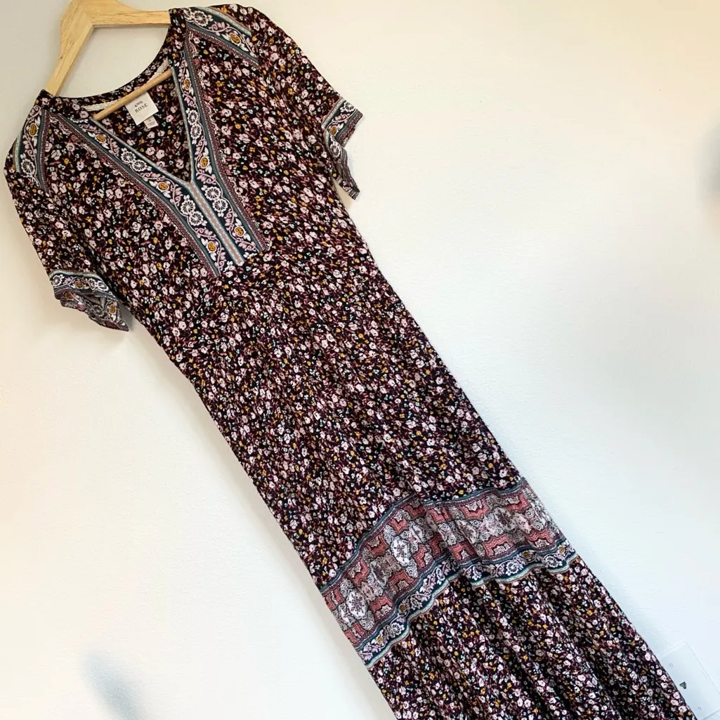 Dark Floral Print Mixed Media Short Sleeve Tiered Maxi Dress Size Small Like New - Image 10