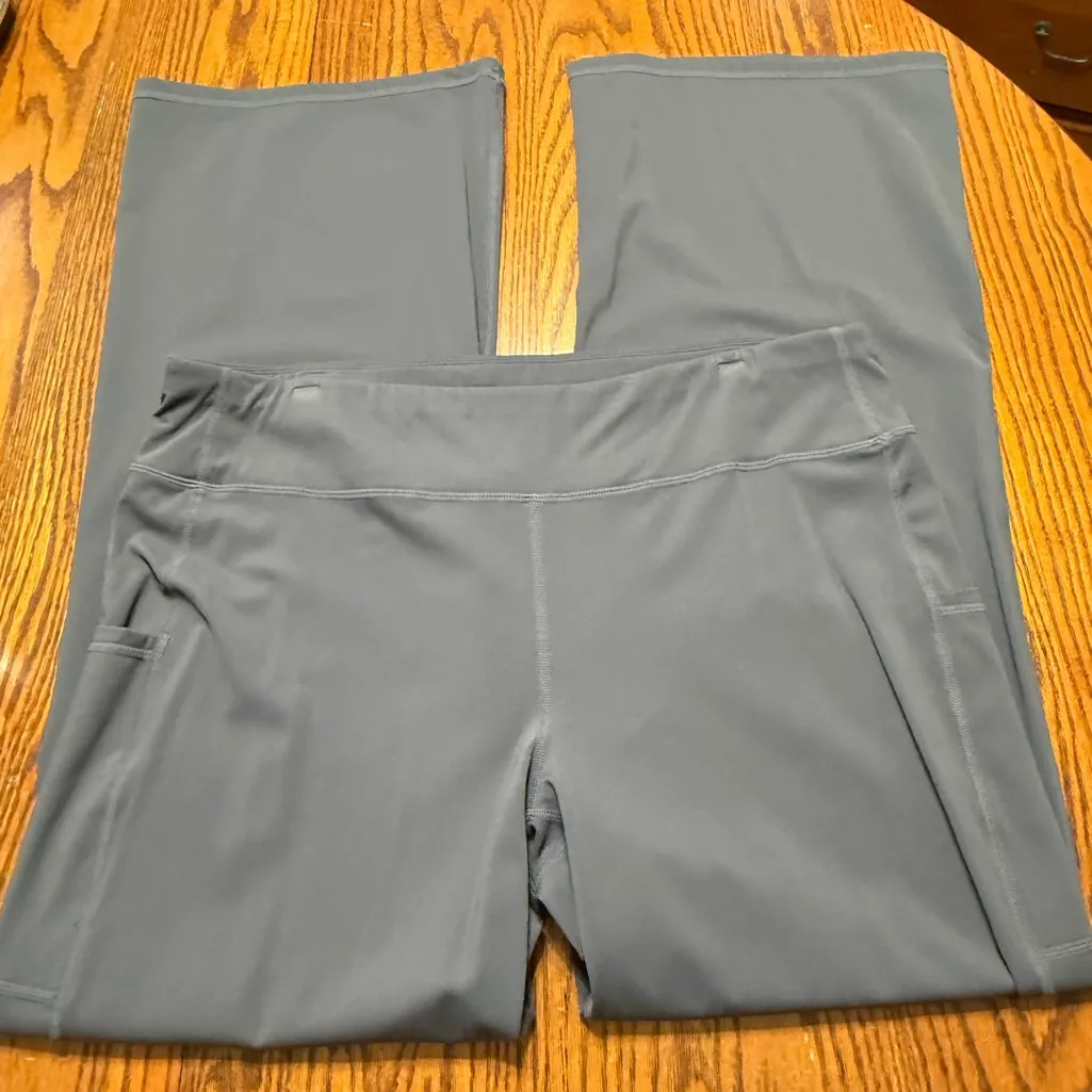 Stelle Yoga Pants Gray Bootcut Size XXL - Image 5
