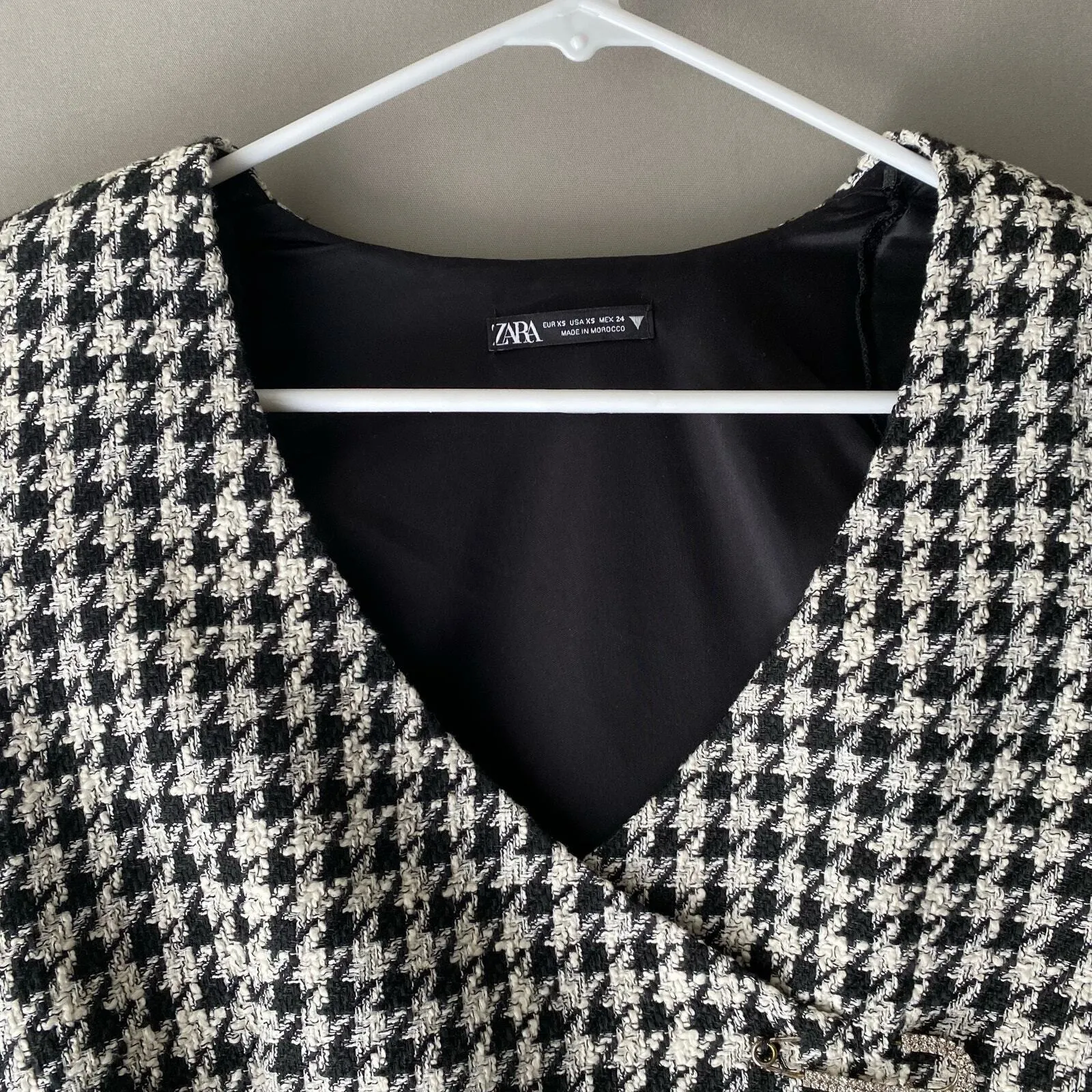 Zara sz‎ S tweed houndstooth jewel pins cropped blazer - Image 3