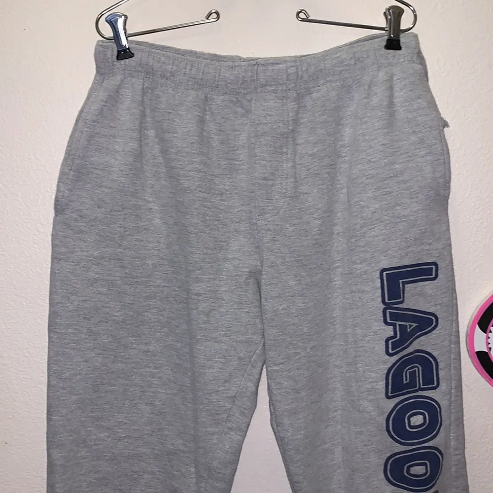 Cromer Resortwear Lagoon Park Utah grey jogger style sweatpants Pockets Gray Size M - Image 3