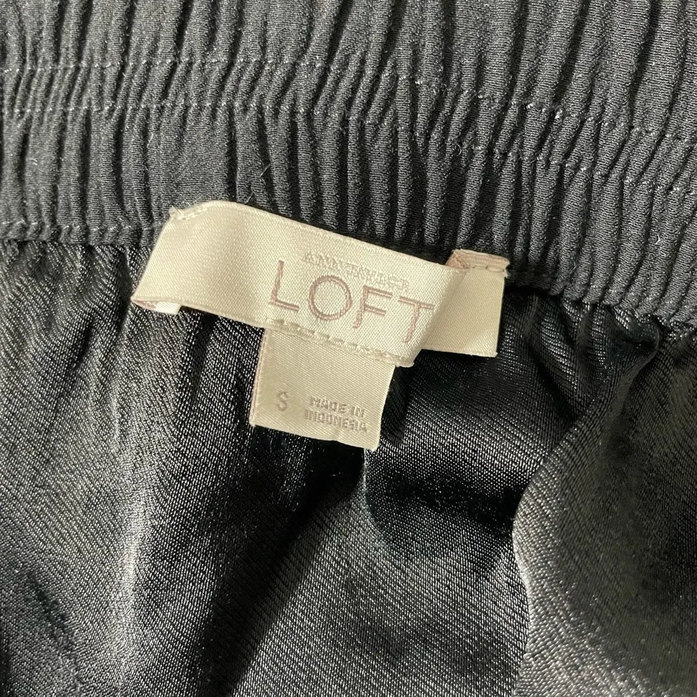 Ann Taylor LOFT Black Elastic Waist Straight Skirt - Size Small - Knee Length - Image 4