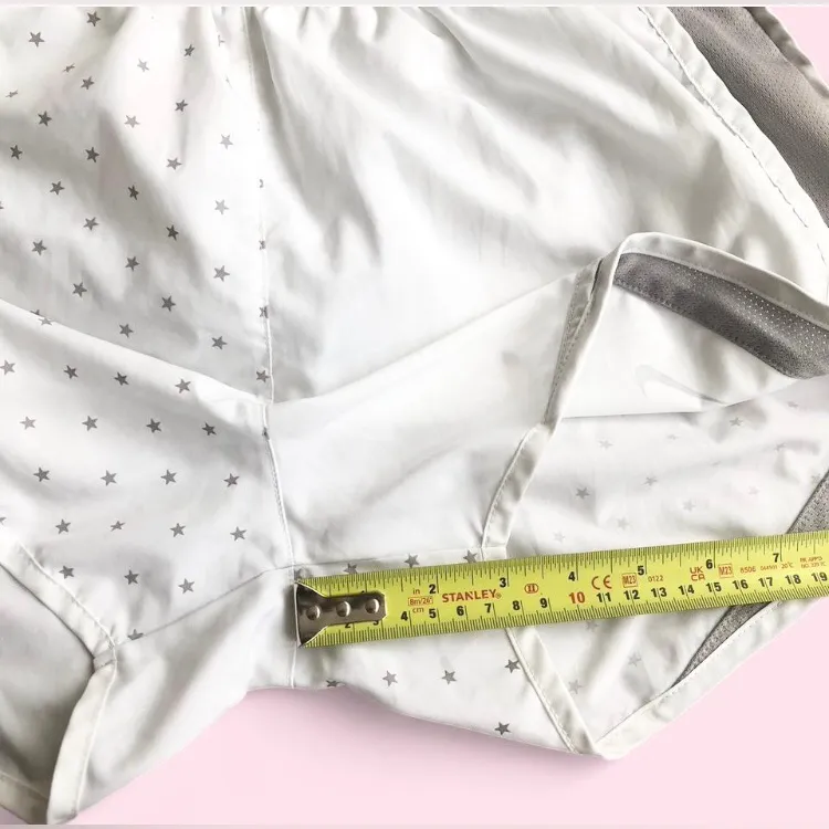 Nike Women's Star Patterned White Athletic Shorts Size S - Image 7