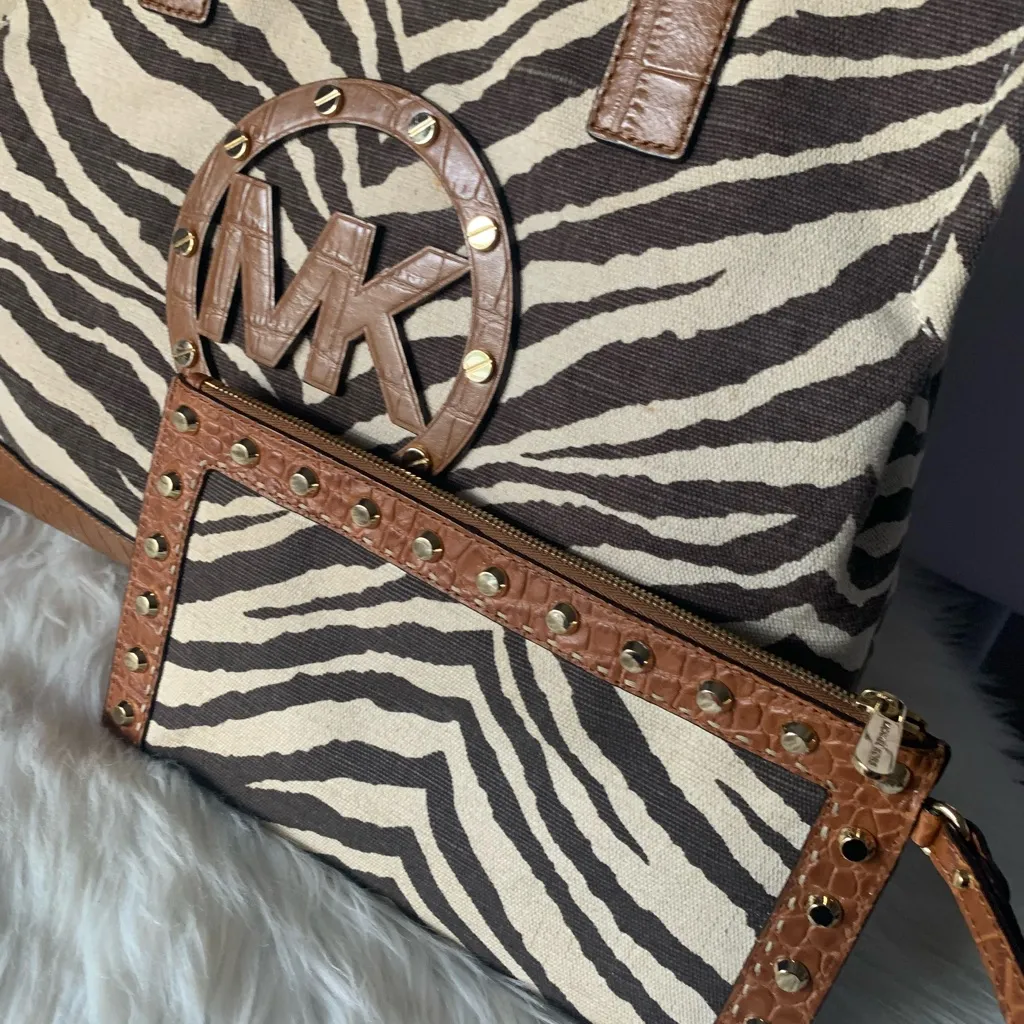 Michael Kors Zebra Print Tote and Clutch Set - Brown - Image 3