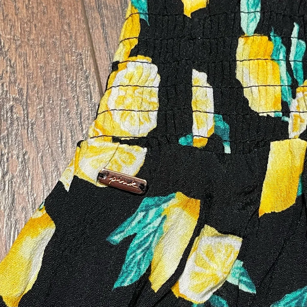 Pink Victoria's Secret Woman's Lemon Printed Flowy Shorts Size Small - Image 6