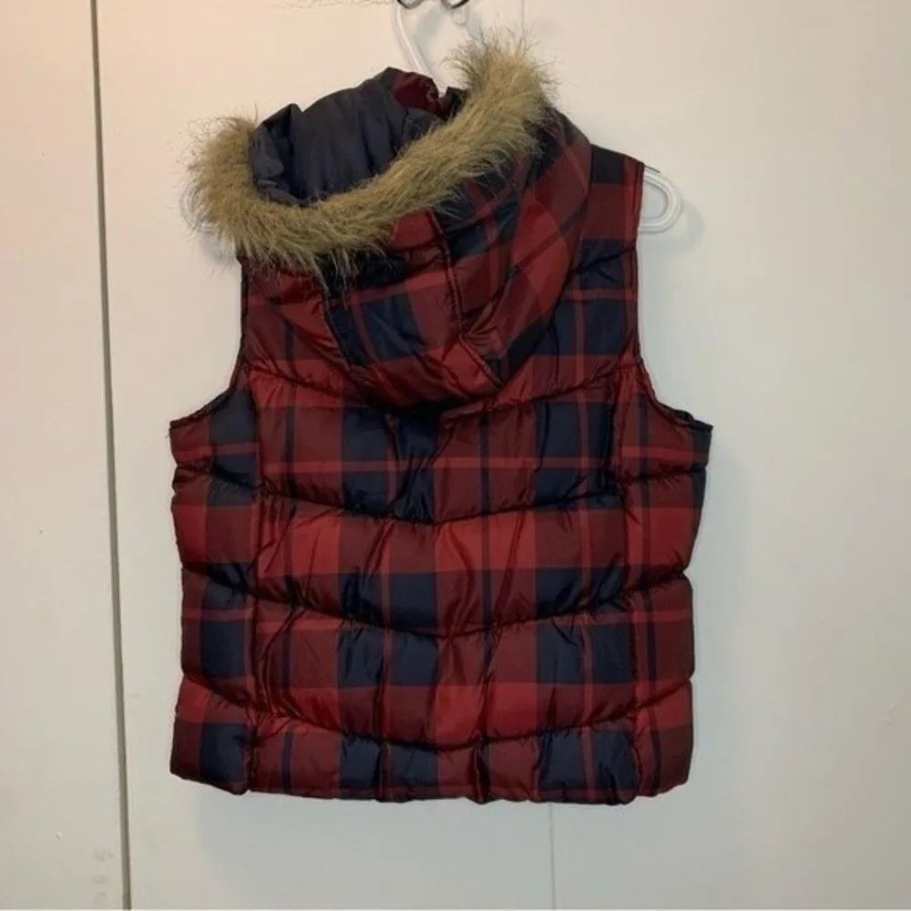 Arizona Jeans Co Red Plaid Puffer Vest Size Medium - Image 5