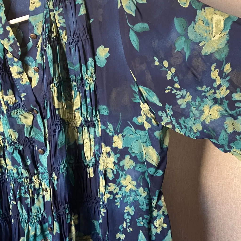 FINAL MARKDOWN Francesca Rose Navy Rayon Top large - Image 5