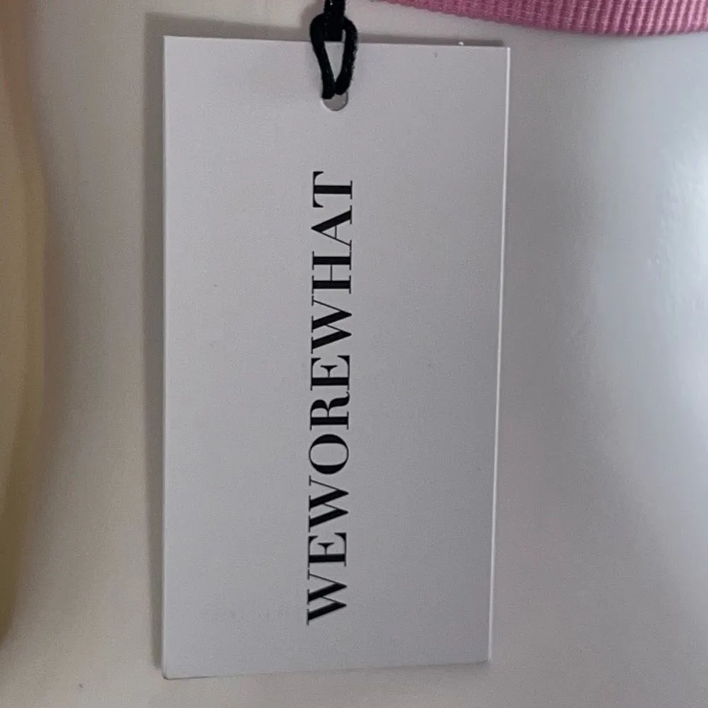 WeWoreWhat Solid V-Neck Bra Top in Pink Lilac - Image 9