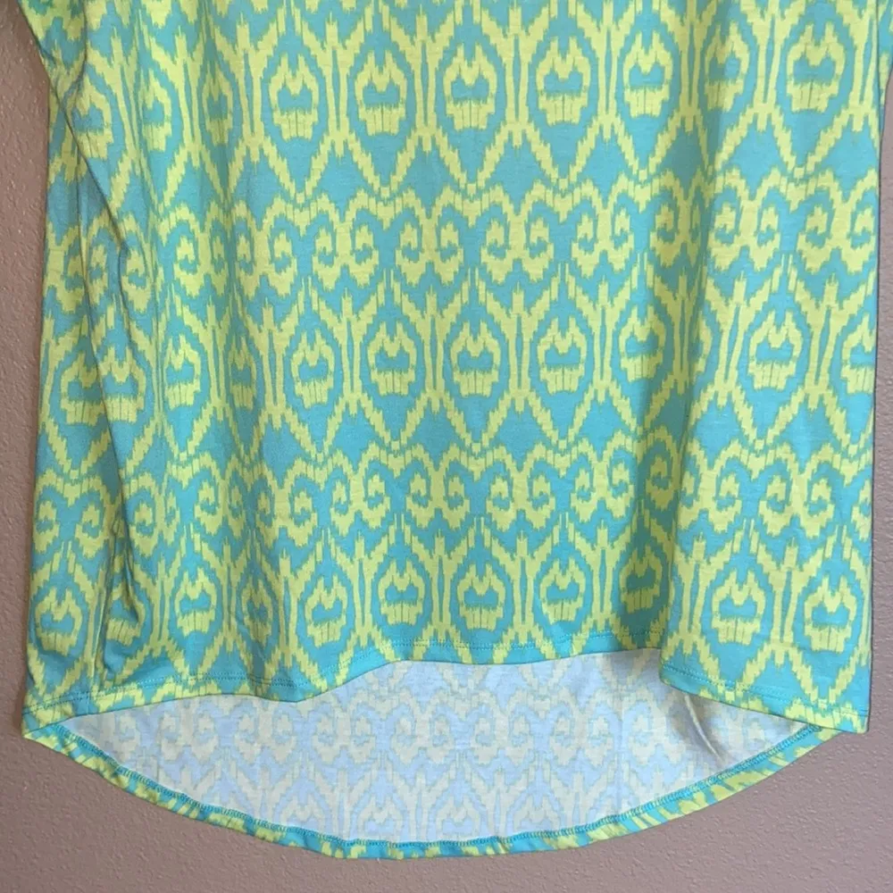 NEW! LULAROE Irma Tunic Short Sleeve T-Shirt Size Small Turquoise & Yellow-Green - Image 9