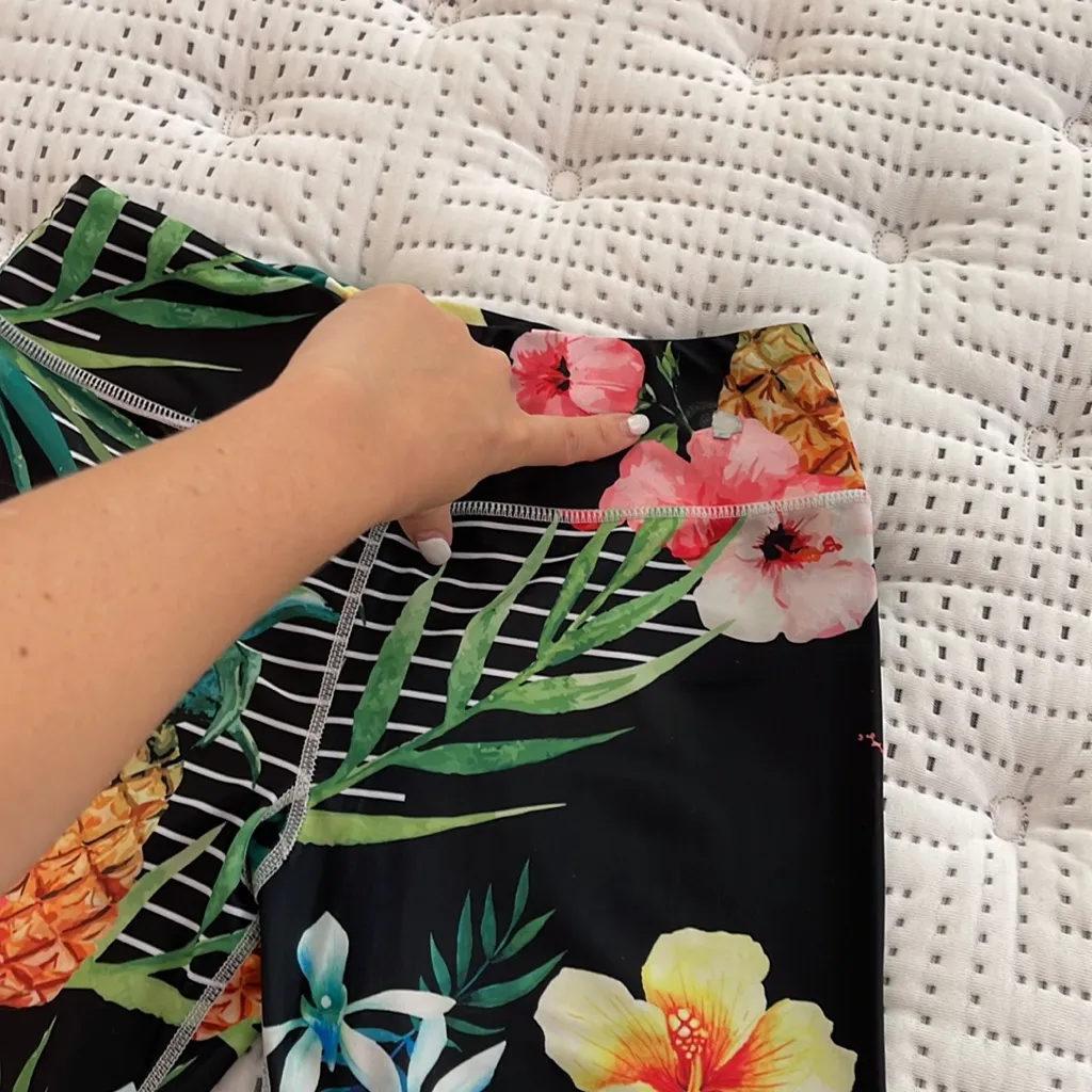 Wave Life XS tropical jungle leggings and sport bra set UPF50+ sun protection Black - Image 6