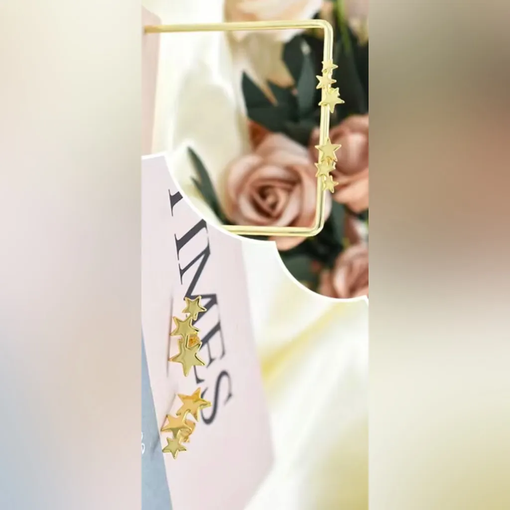 BNIB - Sterling 925 Silver 14K Gold Plated Star Stud Earrings. - Image 9