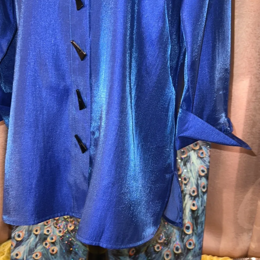 Vintage  Size XS Button Down Top - Image 3