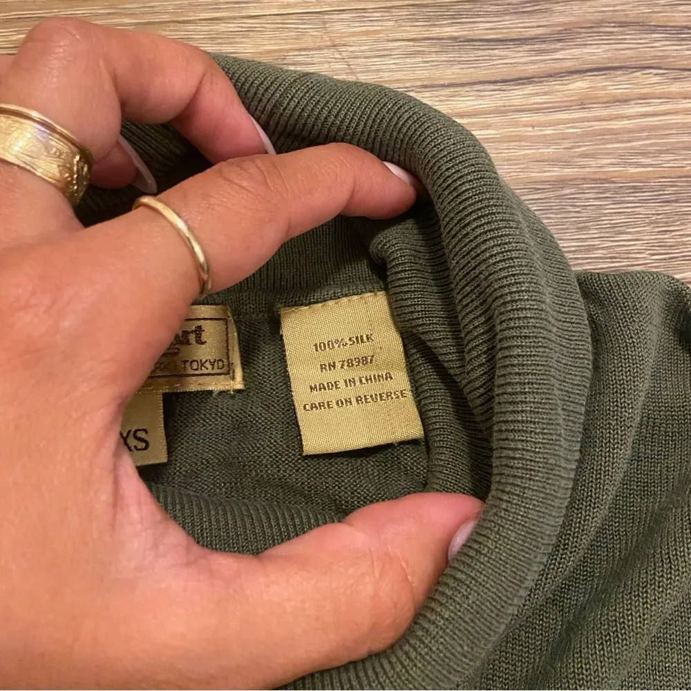 Paul Stuart Rare Vintage 100% Silk Green Slim Fit Turtleneck Lightweight Sweater Size XS - Image 5