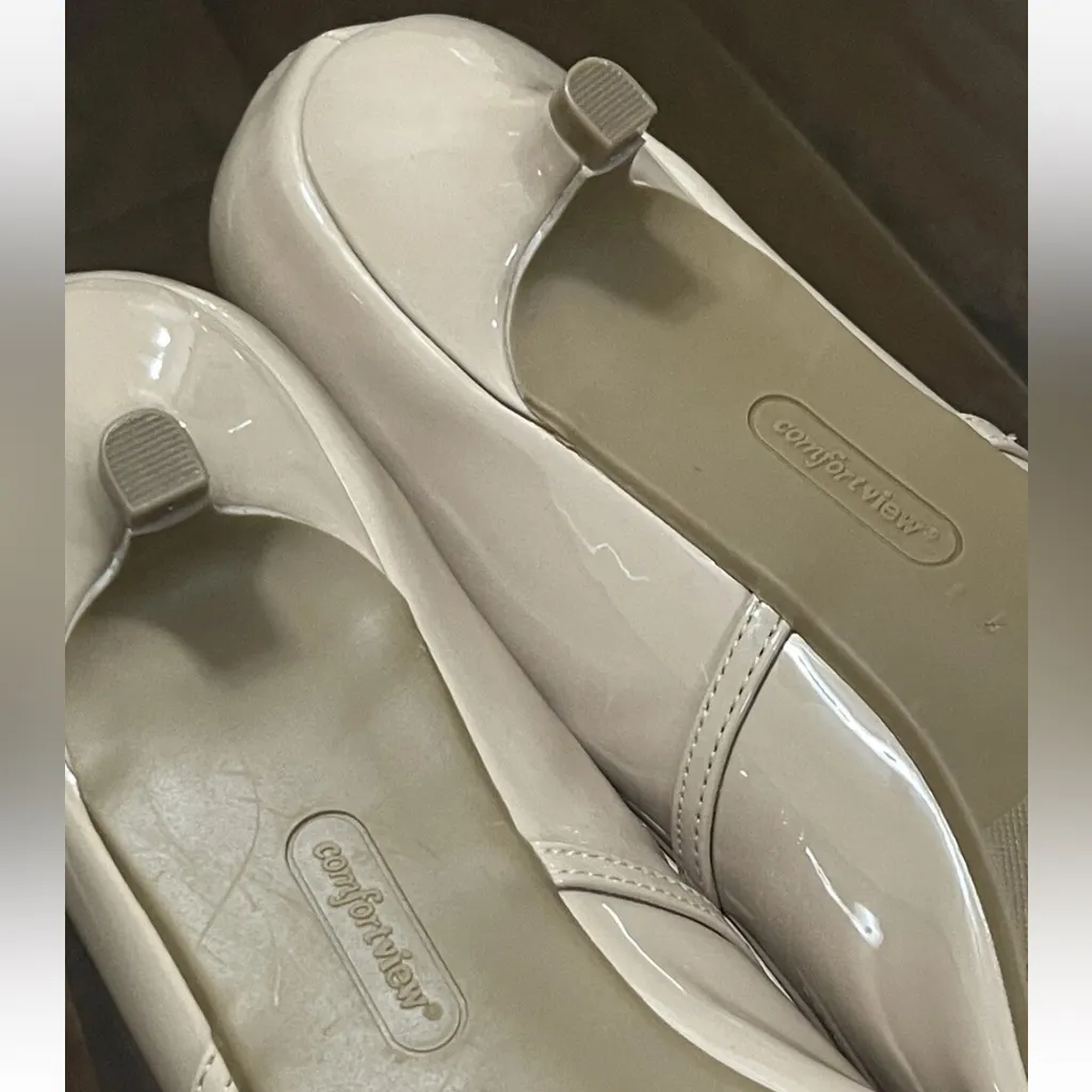 Comfortview Women's The Declan Slip-On Pump in Beige Size 12W - Image 14