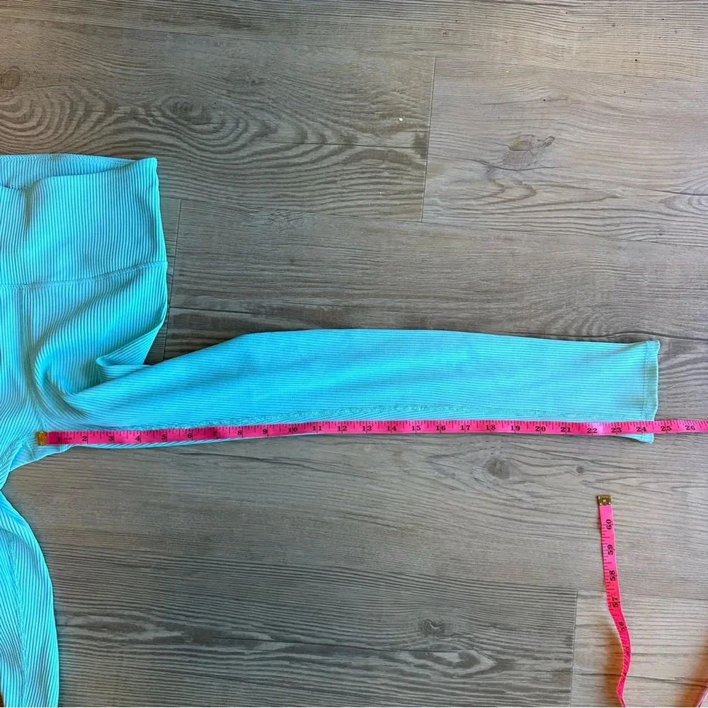 Carbon38 size small light blue ribbed leggings - Image 9