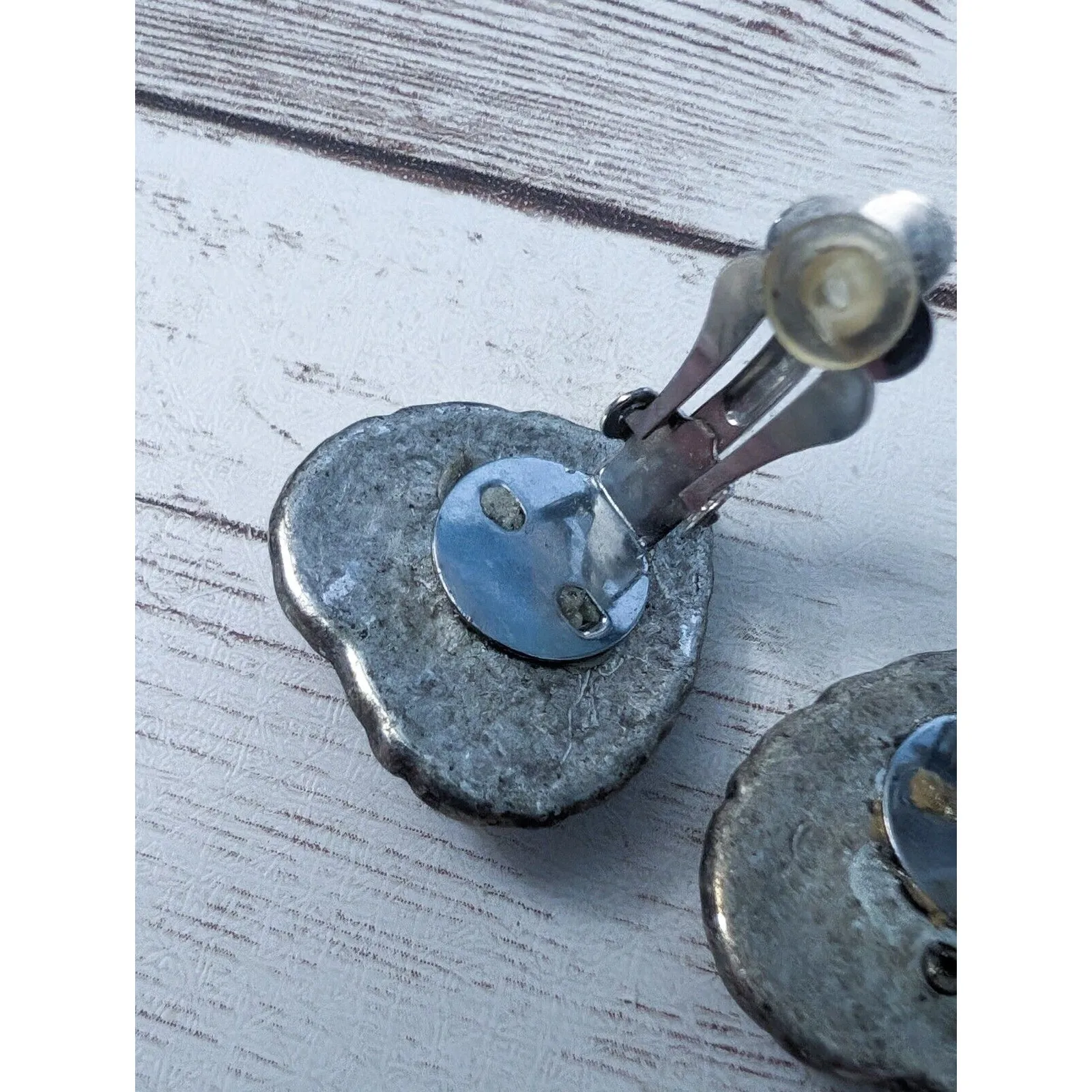 Vintage Clip On Earrings - Image 8