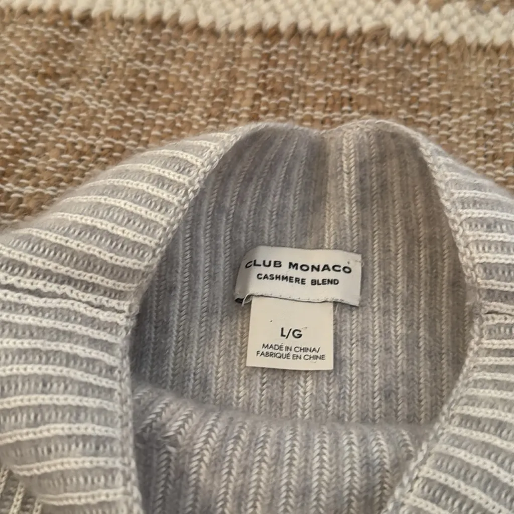 Club Monaco Cashmere Silk Mock Neck Sweater Gray Cream Large - Image 3