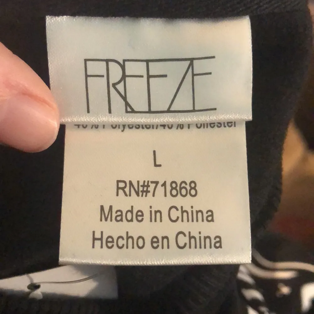 NWT NASA Sweatshirt, Large Black - Image 4