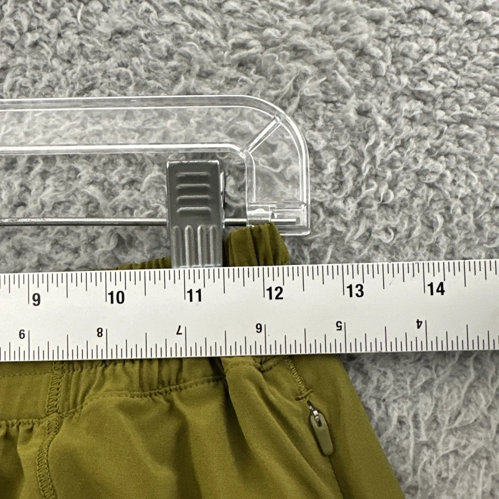 Lululemon Hotty Hot Shorts 2.5"Low Rise Meadow Green Athletic Gym Women's 6 - Image 11