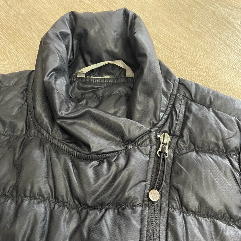 Athleta Downalicious Lightweight Puffer Jacket - Image 3