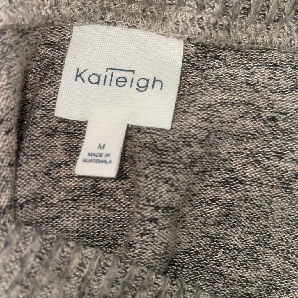 Kaileigh Floral Raglan Long‎ Sleeve Top | Size Medium - Image 6