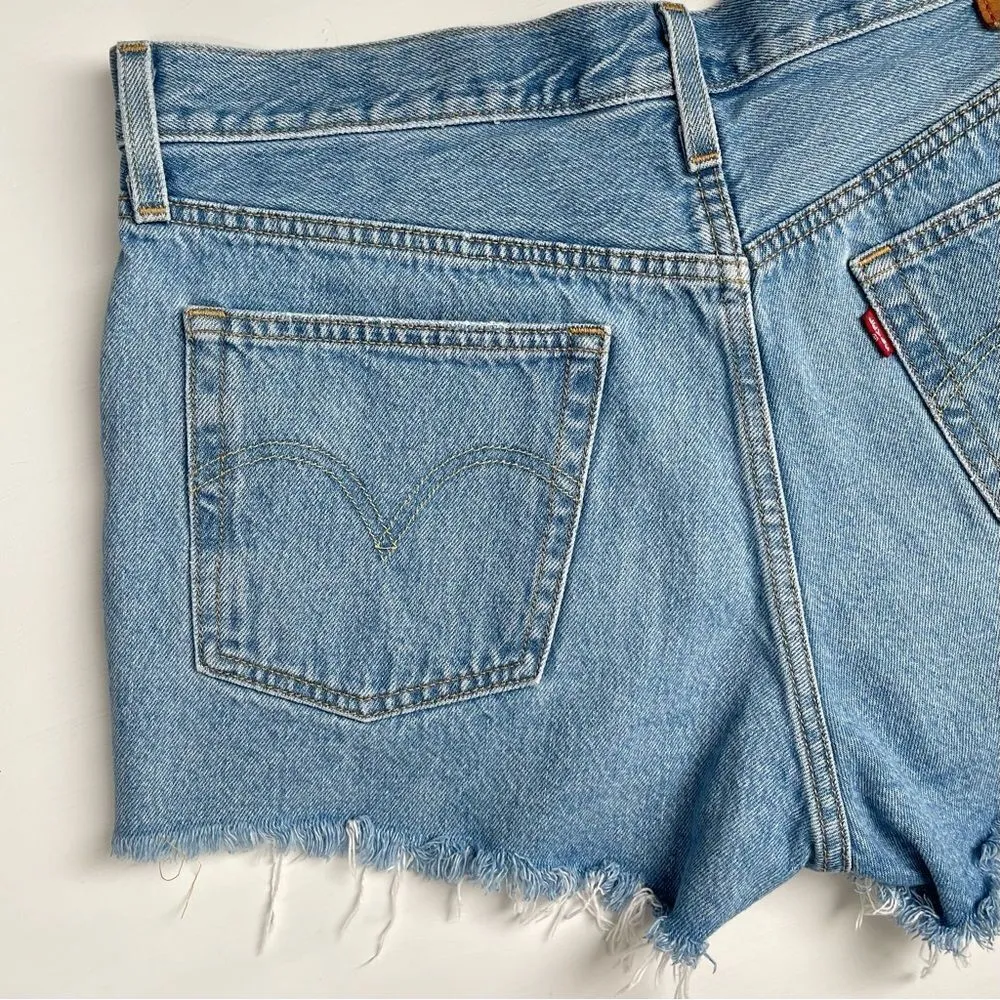 Levi’s Premium 501 Button Fly Destroyed Shorts (Luxorlight) - 31 - Image 6