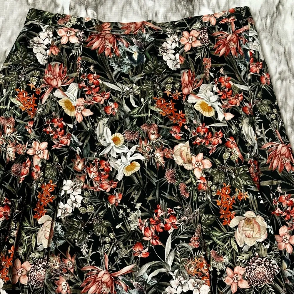Antonio Melani Womens Sz 14 Bold Floral A-Line Line Skirt Orchid Bouquet Print - Image 3