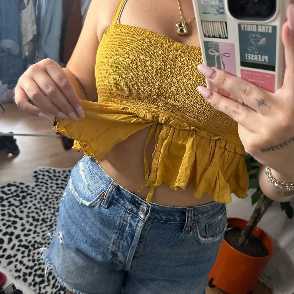 Wilfred Smocked Cropped Peplum Top Yellow Size Medium - Image 3