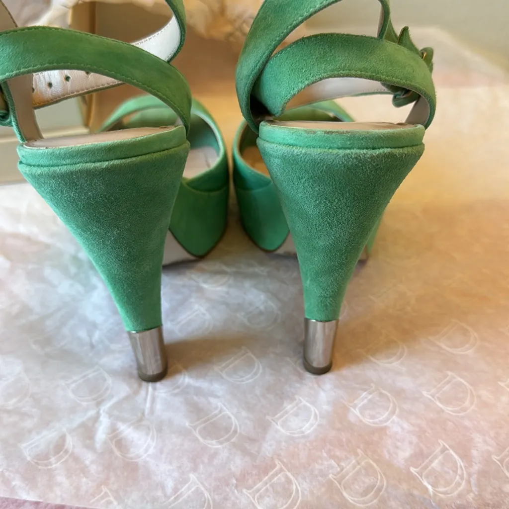 BCBG Nellie spearmint kidsuede 8.5 worn once small signs a of wear plus - Image 10