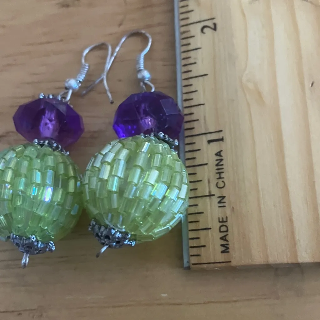 Elegant Green and Purple Beaded vintage Earrings - Image 2