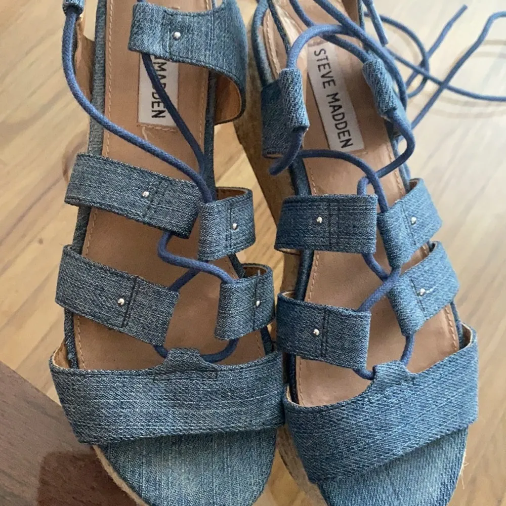 Steve Madden “Brayla” Sandal espadrilles like denim material lace up sandals 6M - Image 3