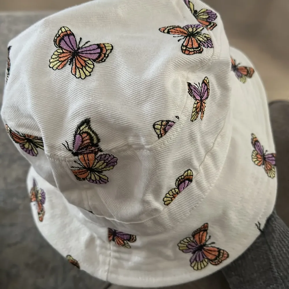 American eagle embroidered butterfly bucket hat - Image 4