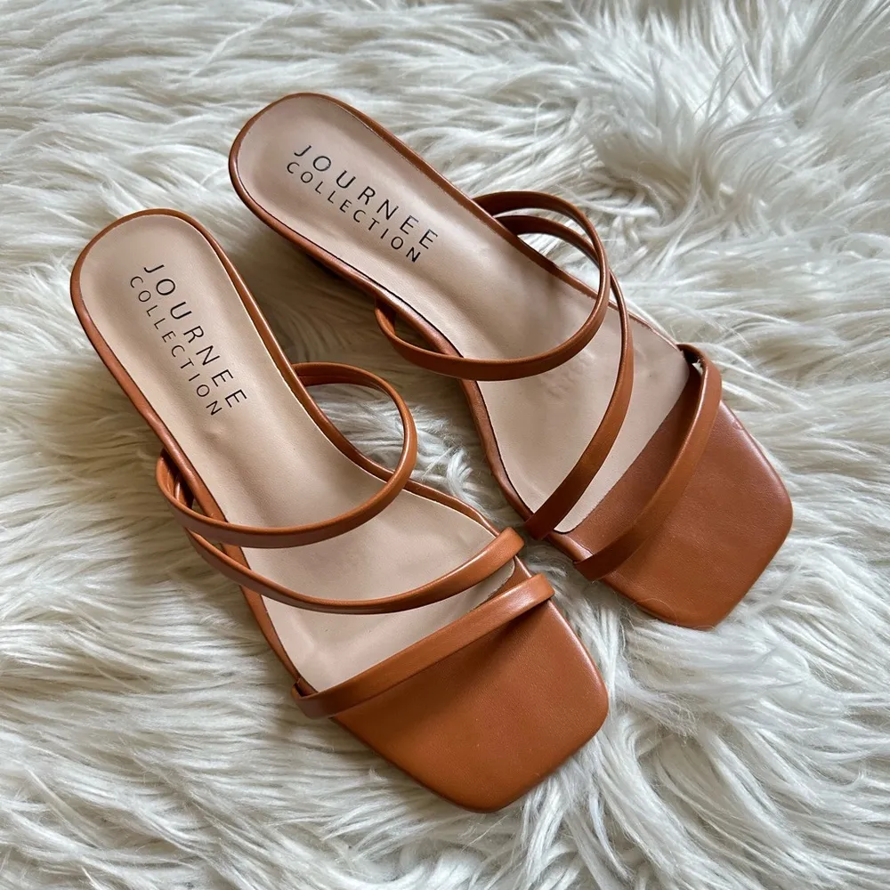 Journee Collection Takarah strappy wedge slides - Image 4