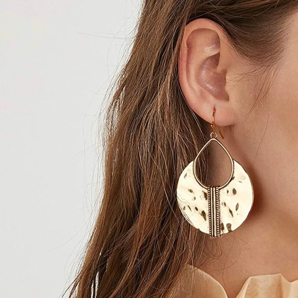 AllenCOCO Boho Ethnic Handcrafted Hammered Gold plated Crescent Dangle Earrings - Image 4