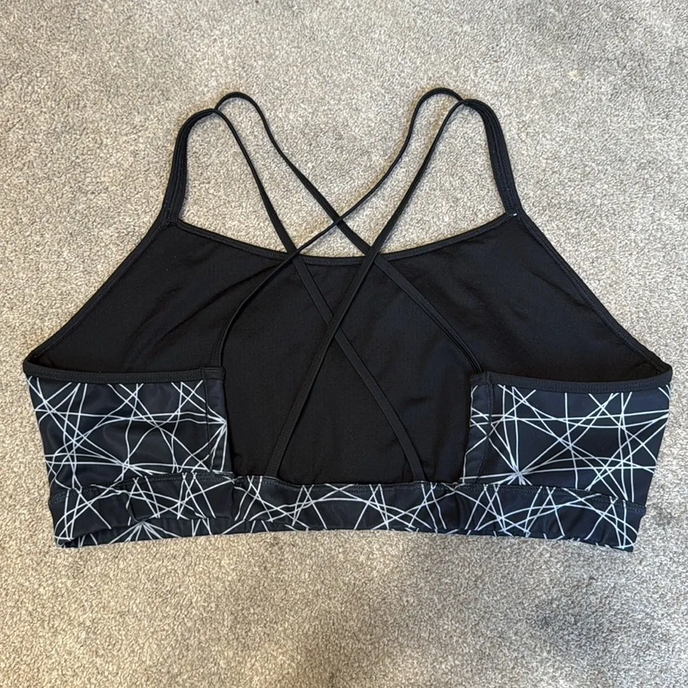 Adidas Black Geometric Print Strappy Back Sports Bra Size XL - Image 2