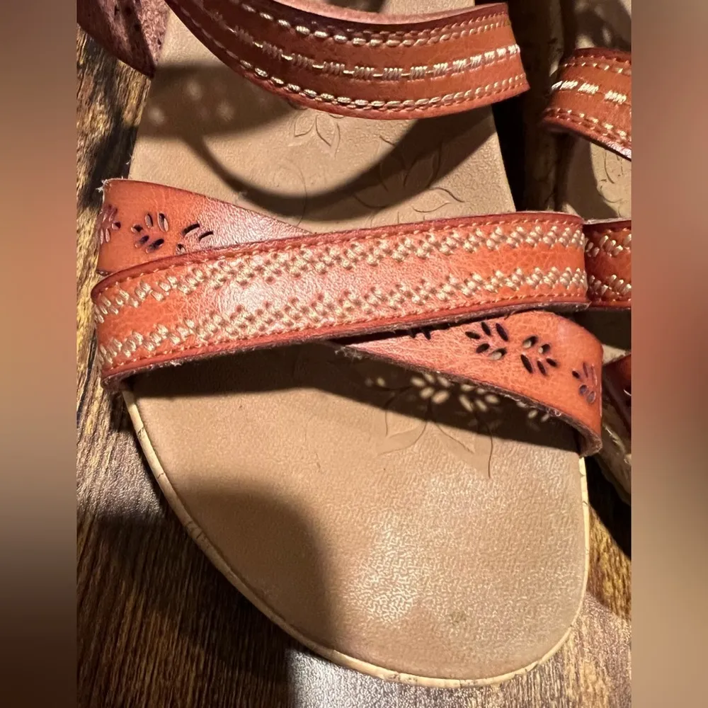  | Cali from Skechers Luxe Foam. Size: 7.5. - Image 7