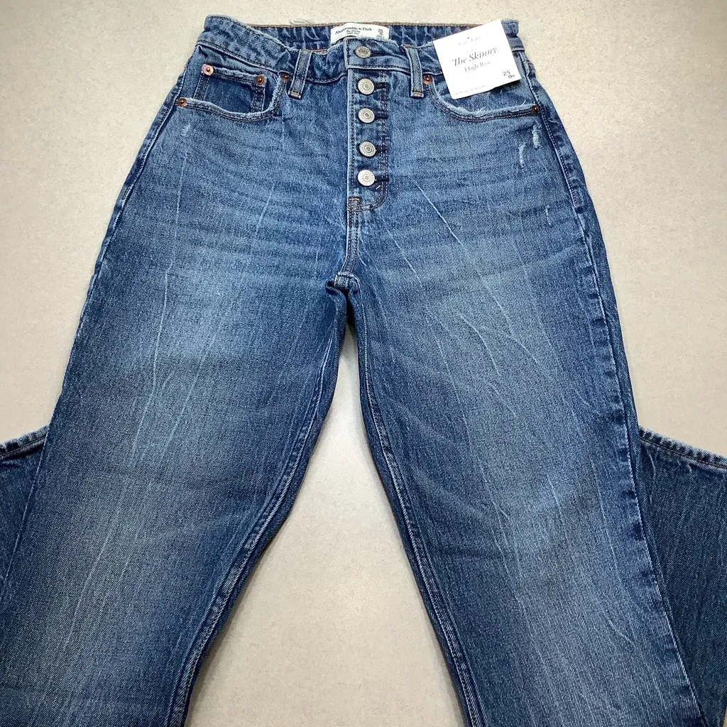 A&F Curve Love High Rise Skinny 25 Regular Medium Wash Button Fly‎ NWT - Image 3