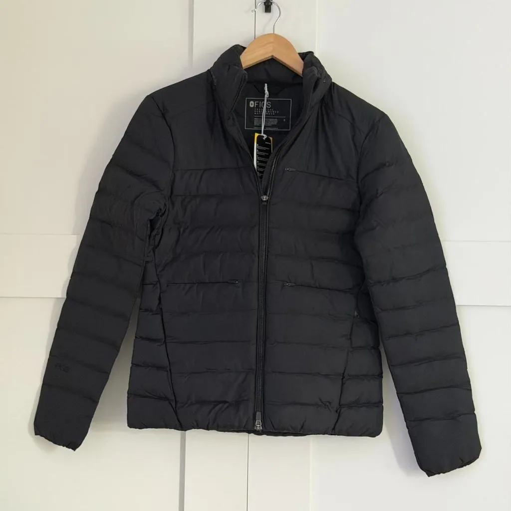FIGS  On-Shift Packable Puffer Jacket in Black, Size Small - Image 10