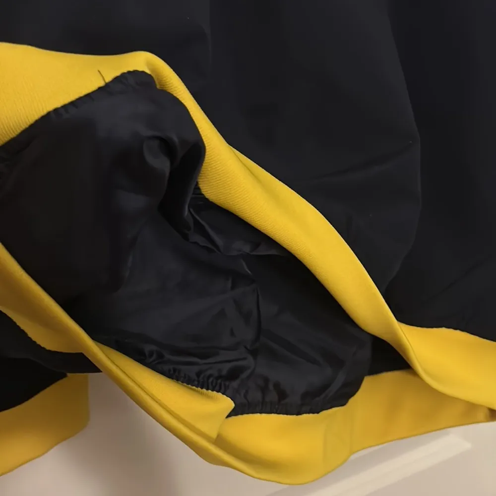 Michigan pullover Size L - Image 2